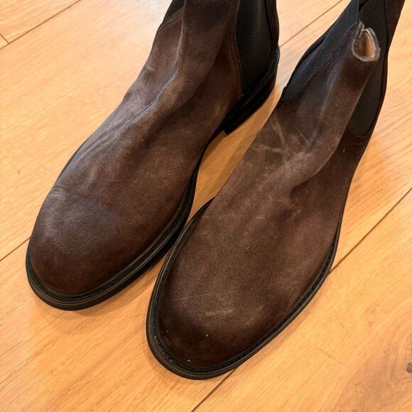 RON WHITE
Nigel Slate Gray Chelsea Boot - Picture 5 of 9